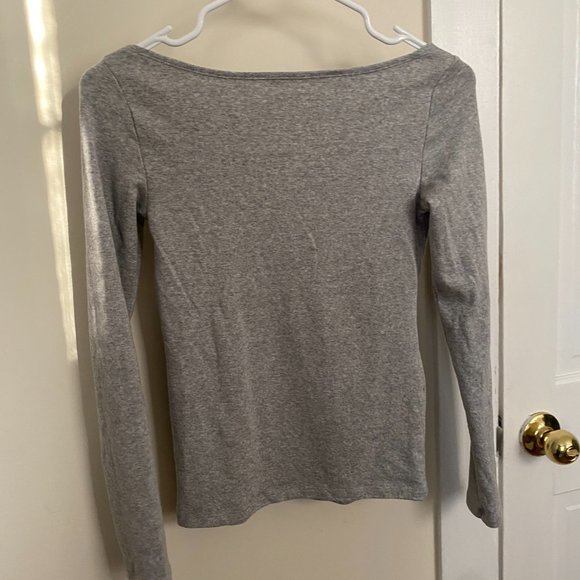 XS GAP long sleeve shirt - Picture 2 of 2